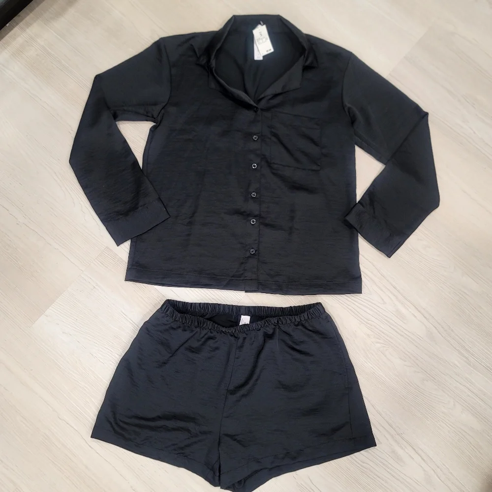 ​NWT Auden Black Long Sleeve ,Shorts Pajama Set Small Silky Luxe Gift